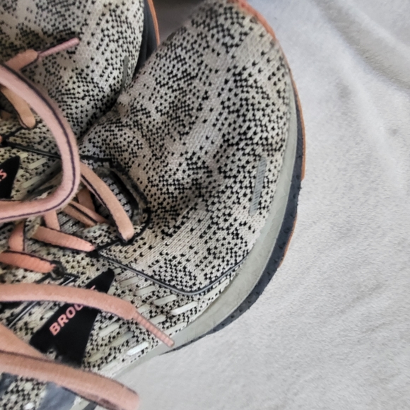 Brooks Adrenaline Sneaker Pink 9 - Picture 10 of 15